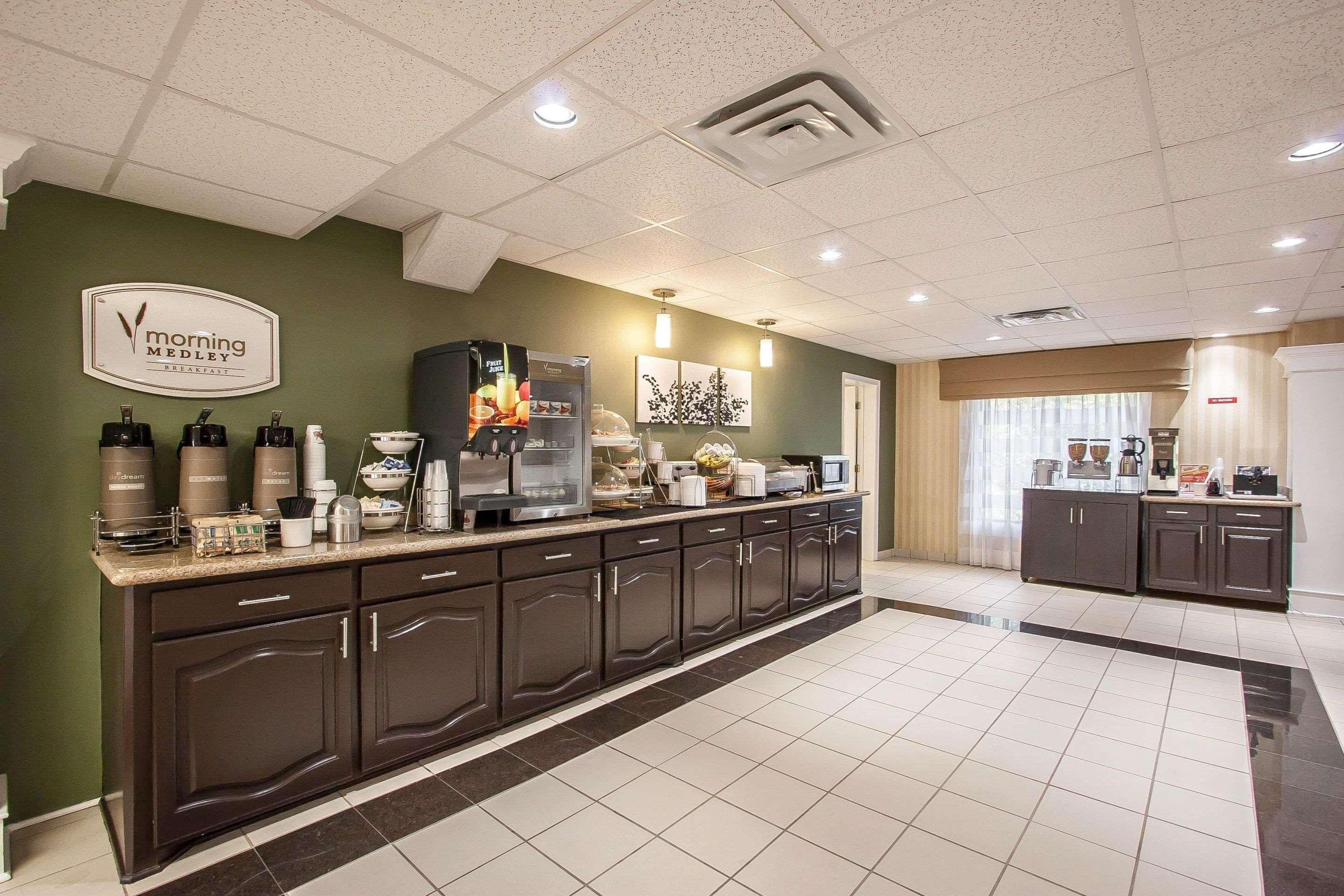 Sleep Inn & Suites Airport Pearl Eksteriør bilde
